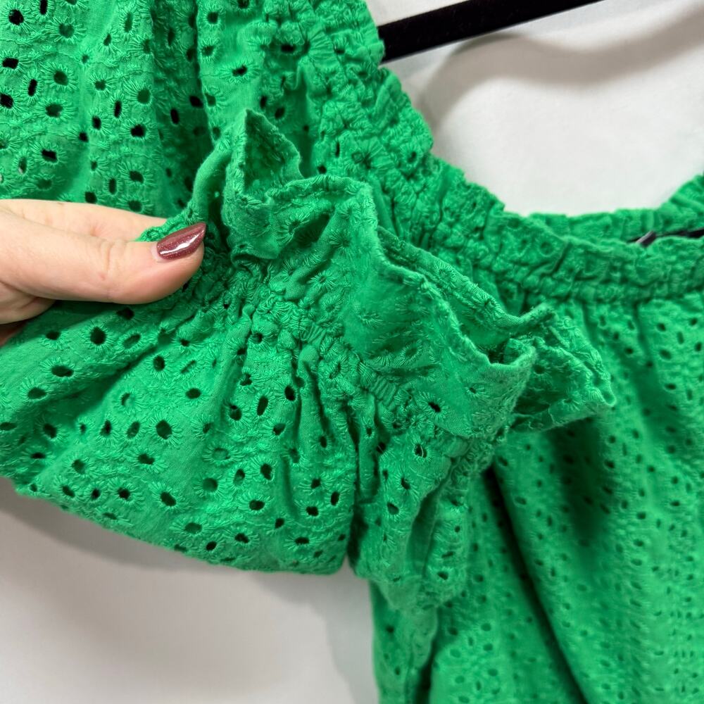 Pomander Place Tuckernuck Kelly Green Eyelet Off Shoulder Ruffle Top Medium - Picture 4 of 6